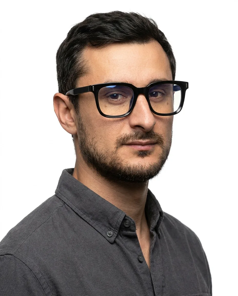 Оправа для очков Optik U 2091 C1 - на мужчине, ракурс 3/4